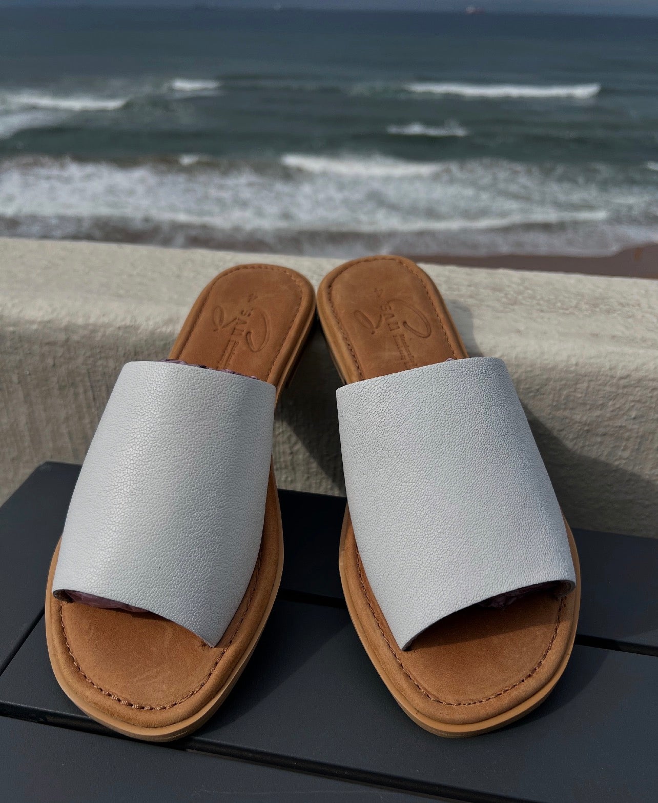 Sliders - White
